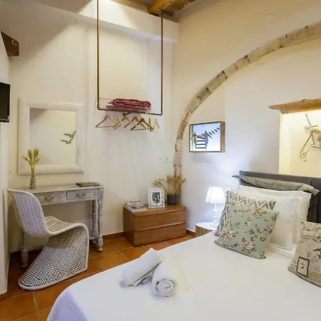 Apartment Charming Flatlet In The Old Town *